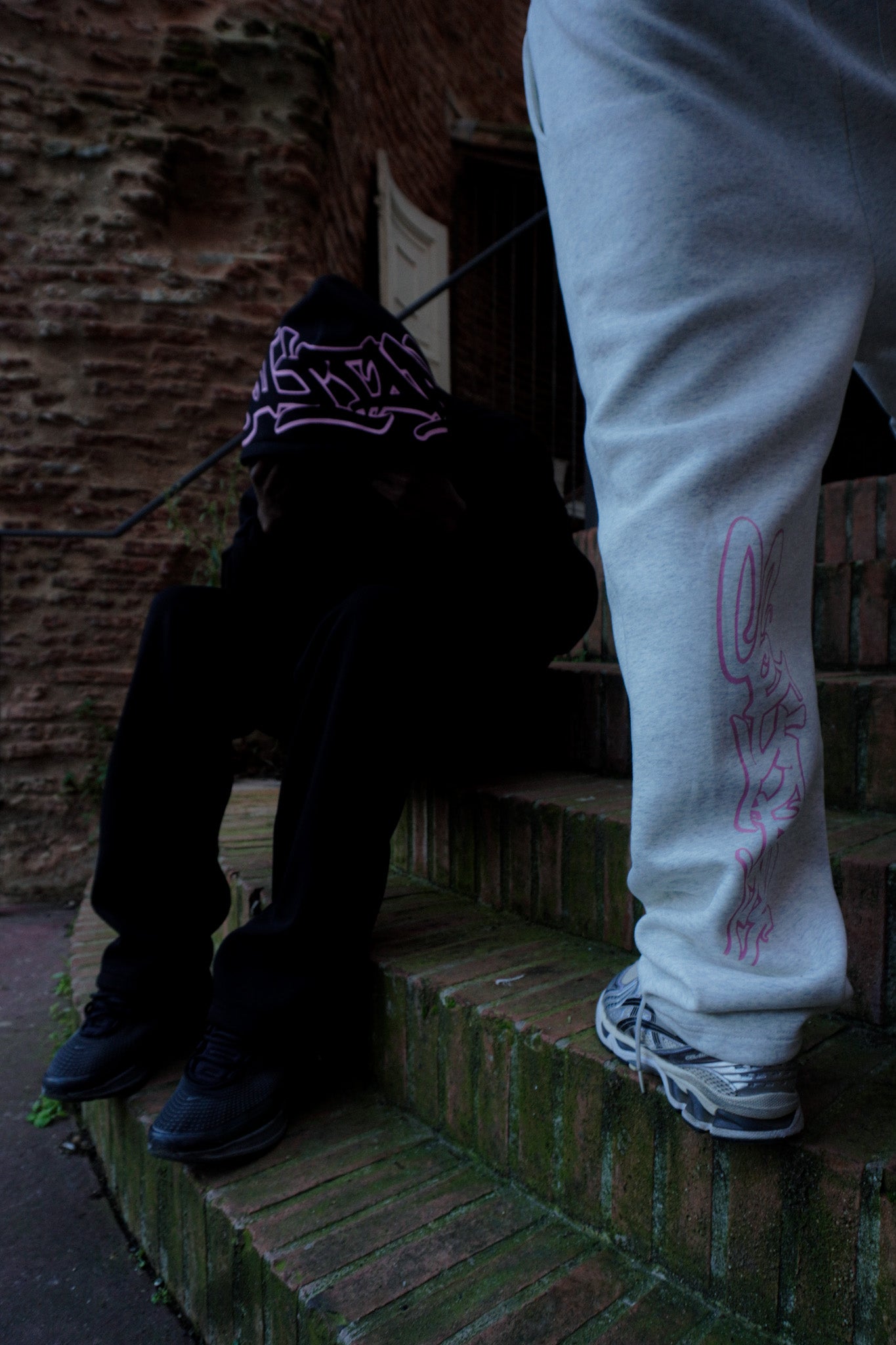HOODIE SOLITARY/AJUSTABLE NOIR [En STOCK]