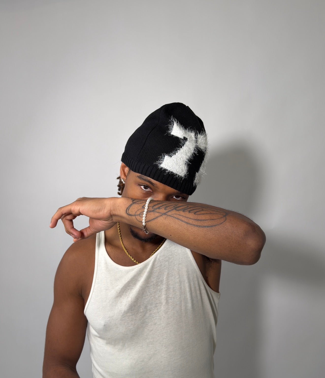 Beanie 77 BLACK